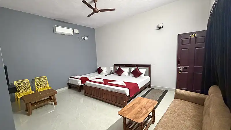 golden beach resort gokarna (1)